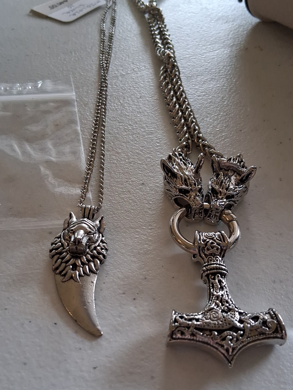 Silver Wolf Head Pendant Necklace for Men